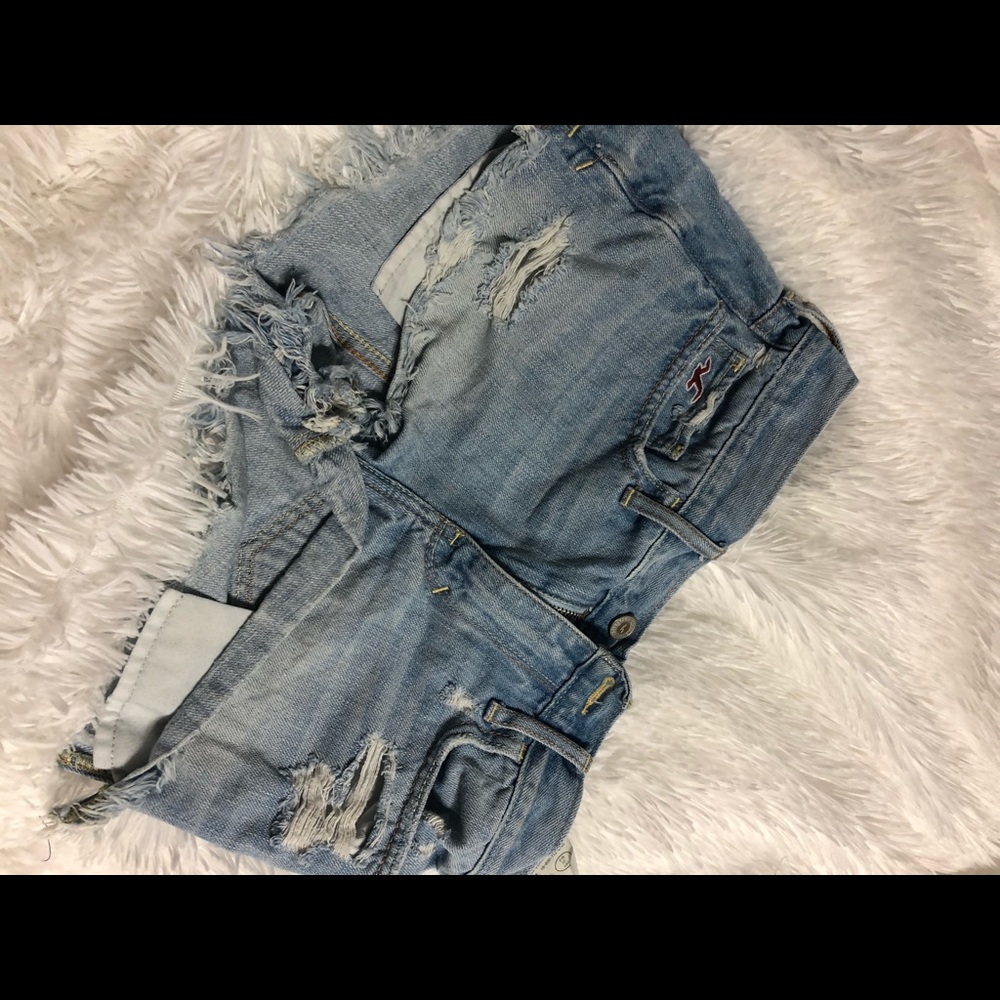 Destroyed denim jeans
